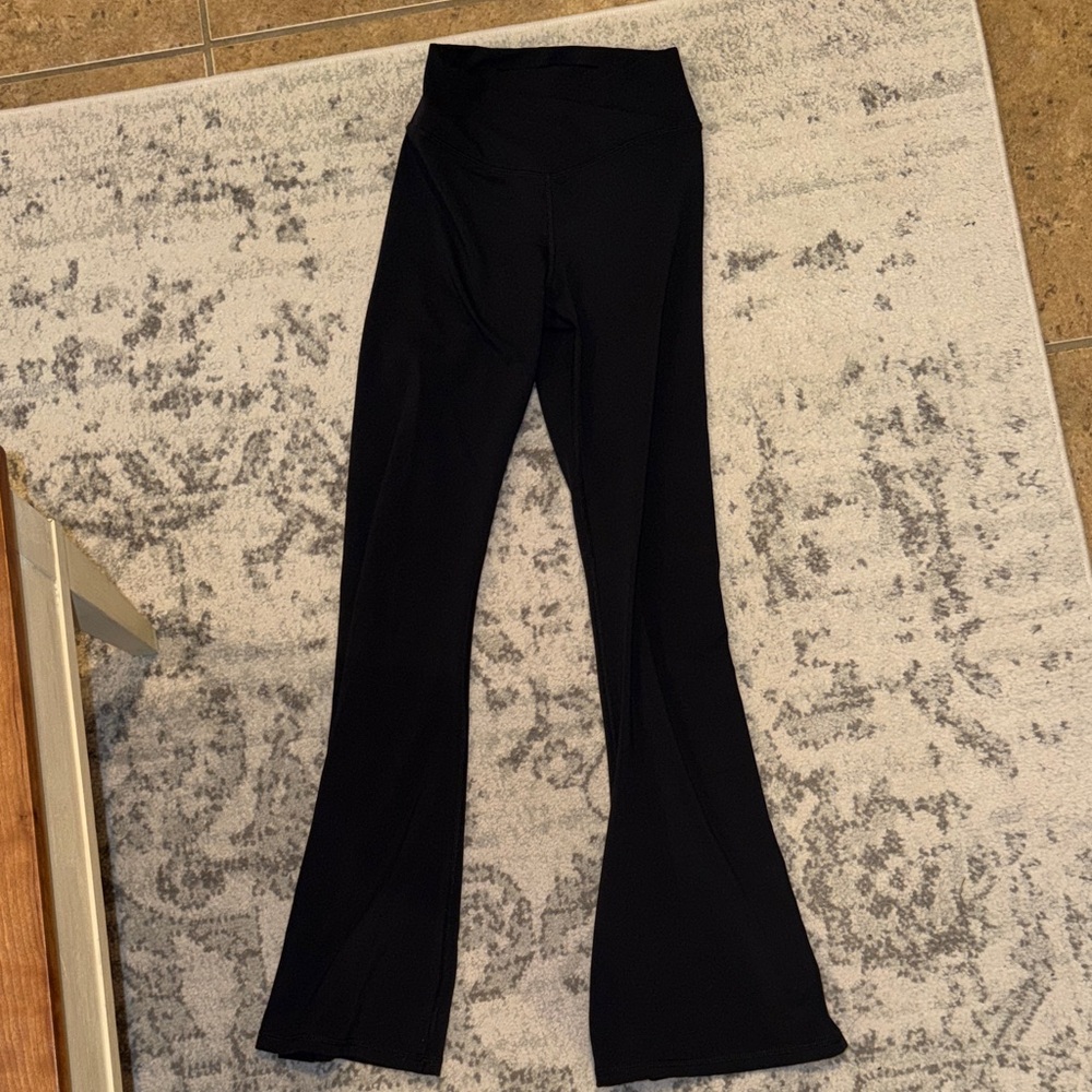 V-Cut Black Flared Leggings